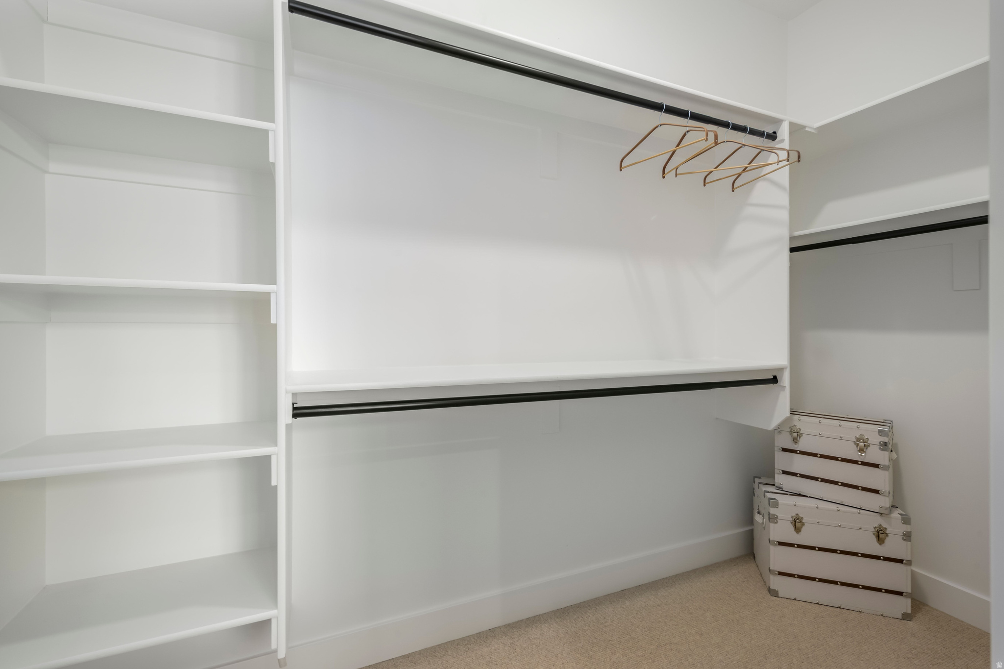 MONTDELLA - Residential Income