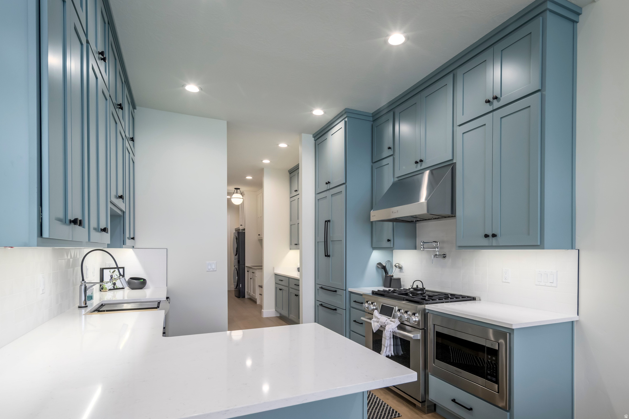 MONTDELLA - Residential Income