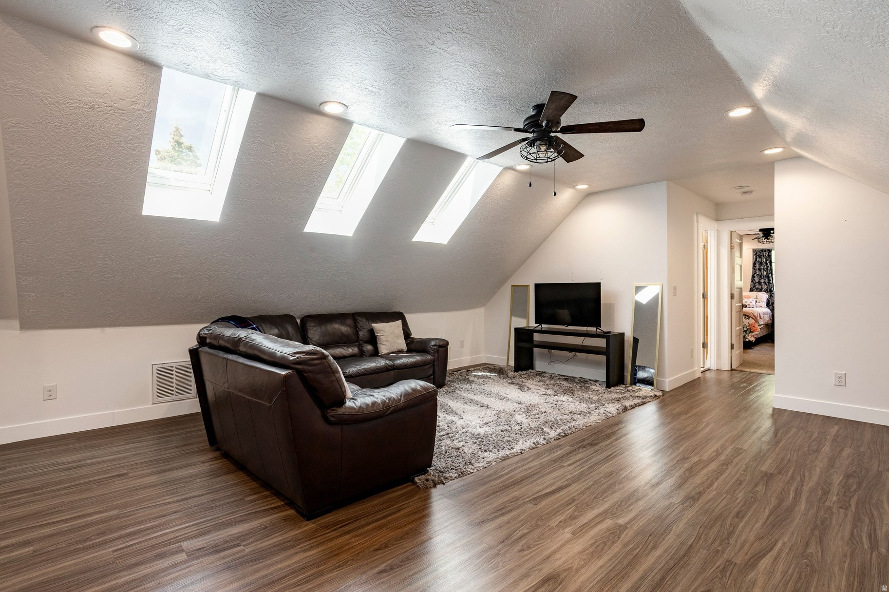 MIDWAY FARMS - Residential