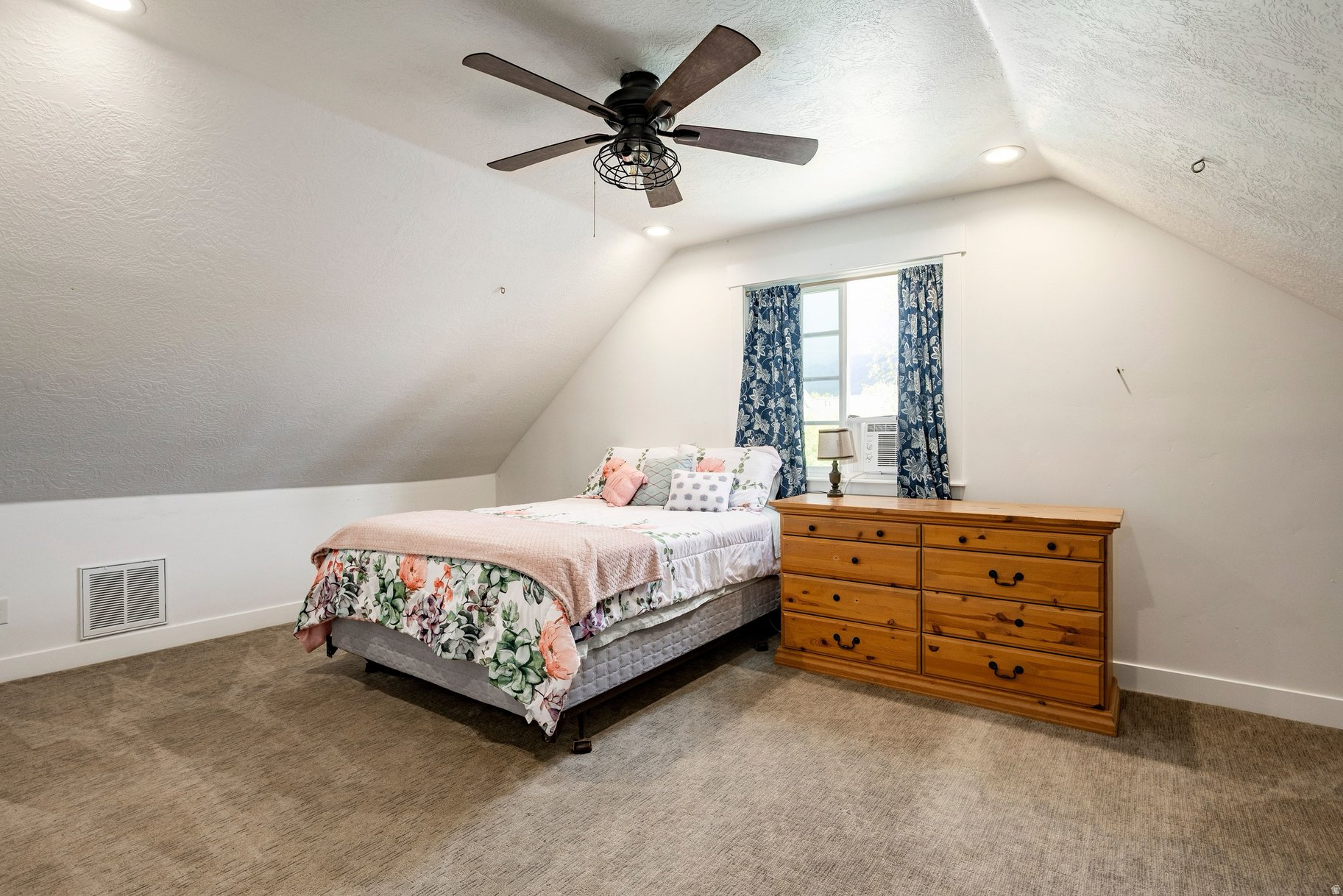 MIDWAY FARMS - Residential