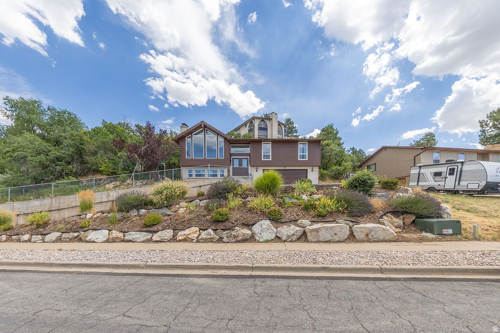 Photo of 621 RAYGENE WAY, North Salt Lake, UT 84054 (MLS # 2174425)