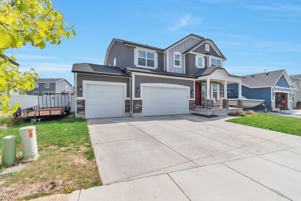 Photo of 253 W QUARTZ RD, Tooele, UT 84074 (MLS # 2149369)
