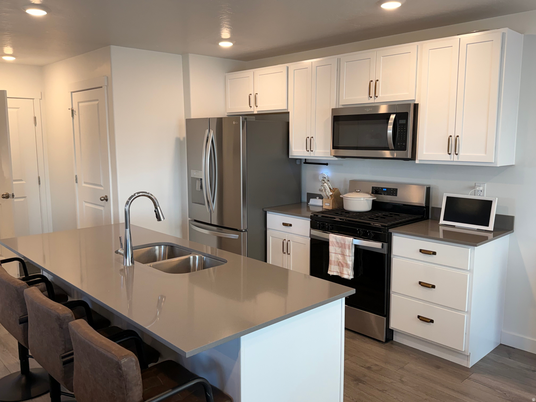 SUMMIT RIDGE TOWNS - Residential