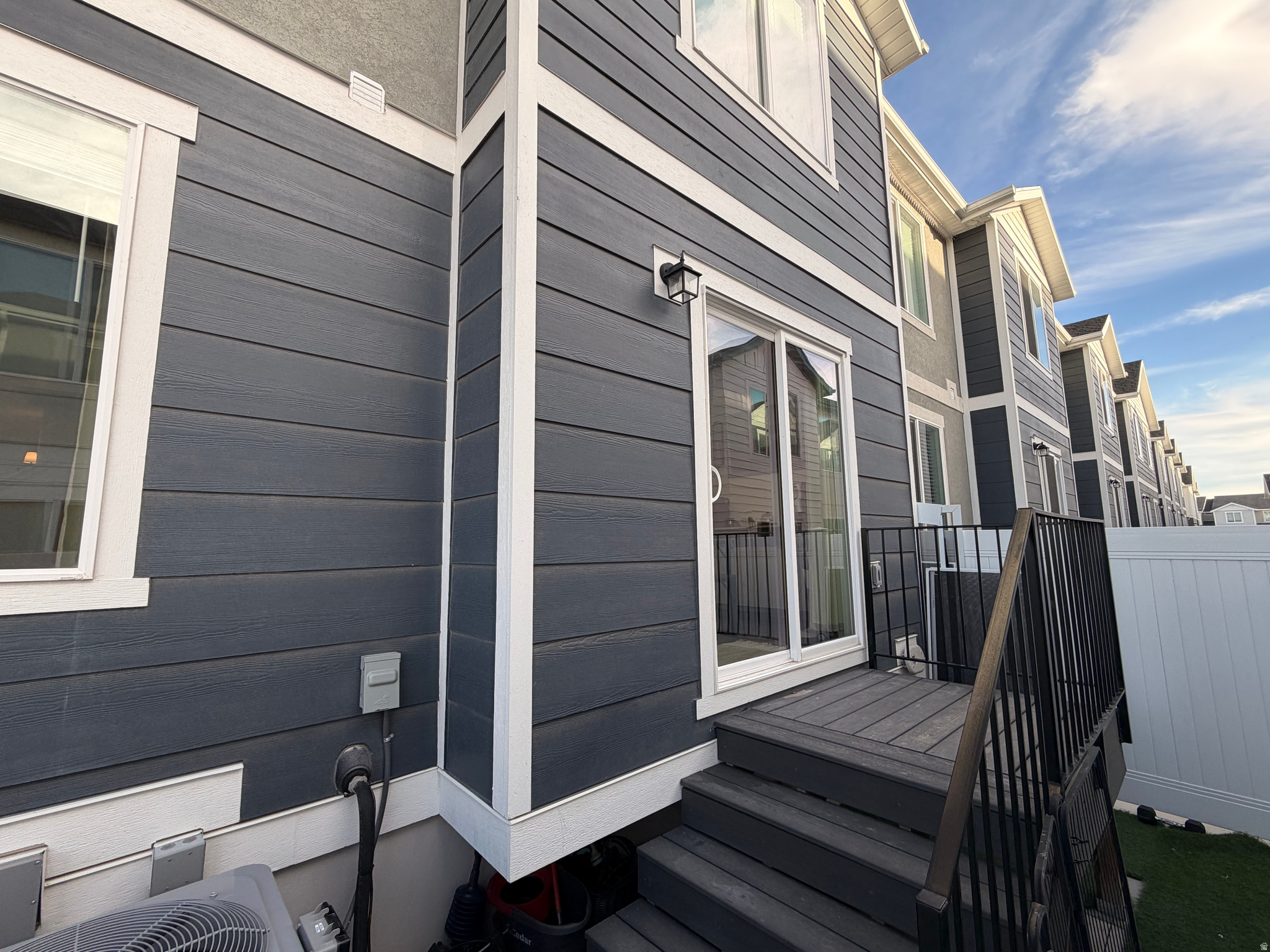 SUMMIT RIDGE TOWNS - Residential