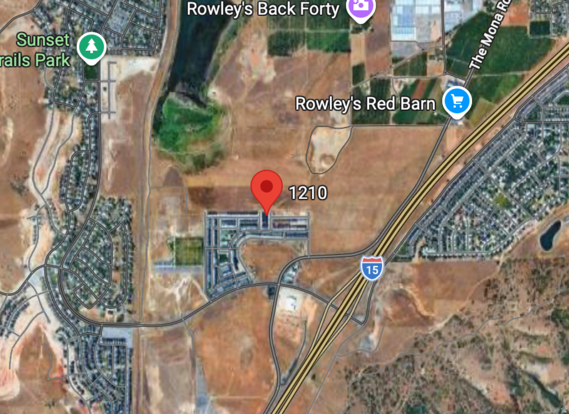 SUMMIT RIDGE TOWNS - Residential