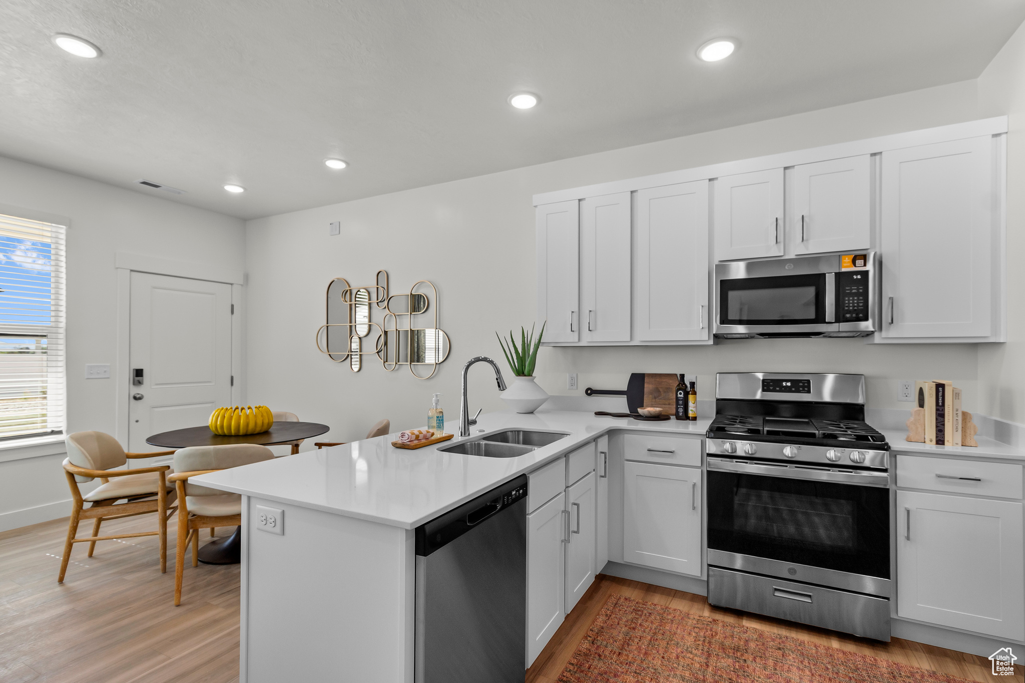 SUGAR CREEK TOWNHOMES - Residential