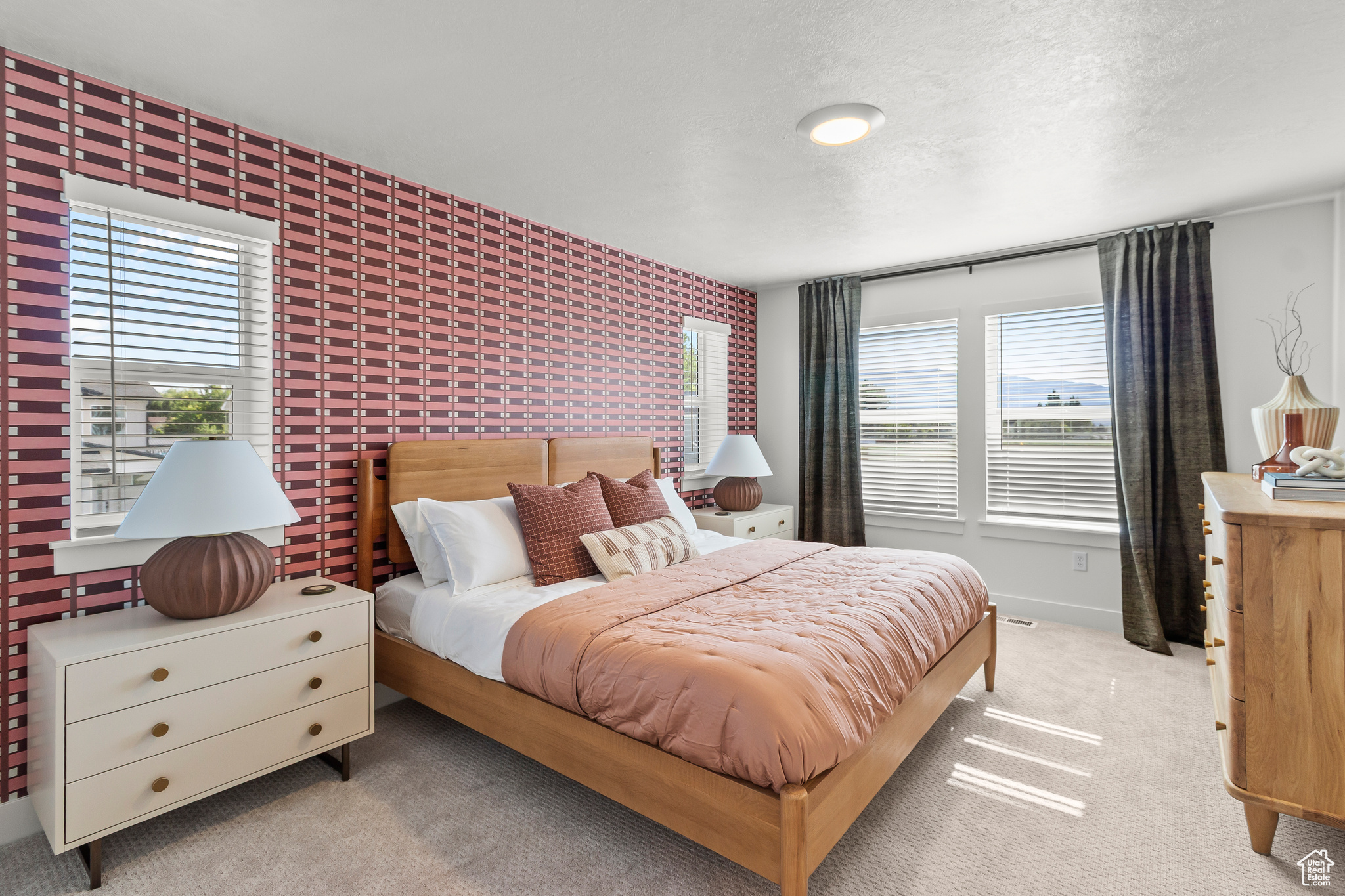 SUGAR CREEK TOWNHOMES - Residential