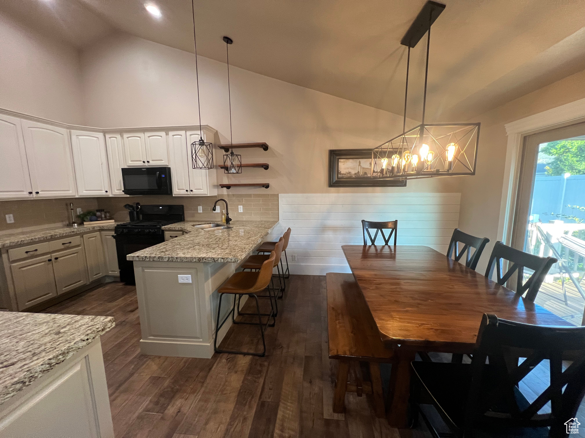 CEDARWOOD ESTATES - Residential
