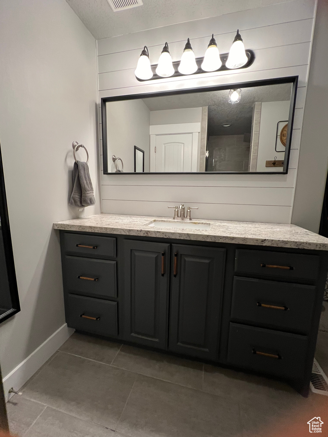 CEDARWOOD ESTATES - Residential