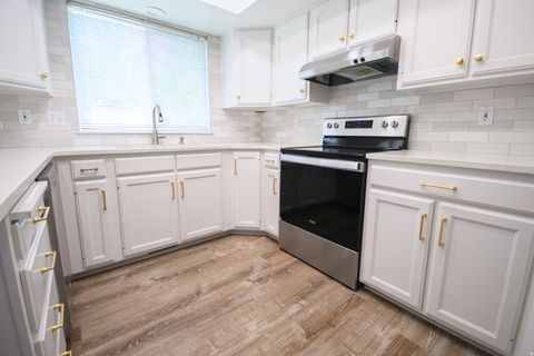 Tiny photo for 960 E 3400 N, Layton, UT 84040 (MLS # 2158302)