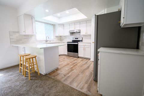 Tiny photo for 960 E 3400 N, Layton, UT 84040 (MLS # 2158302)