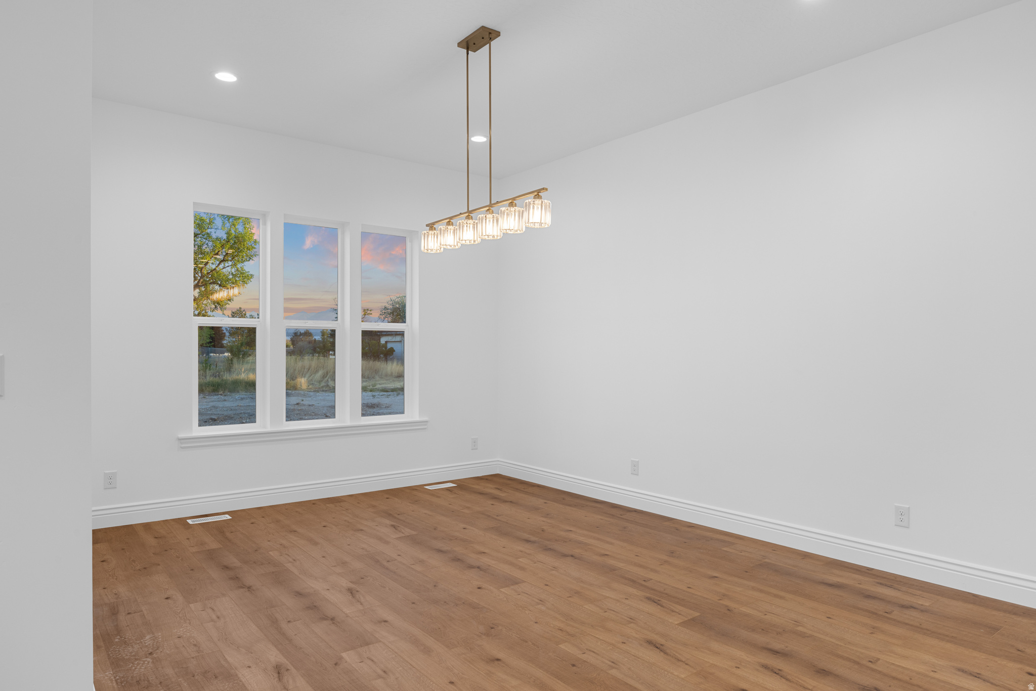 OAKRIDGE COVE - Residential