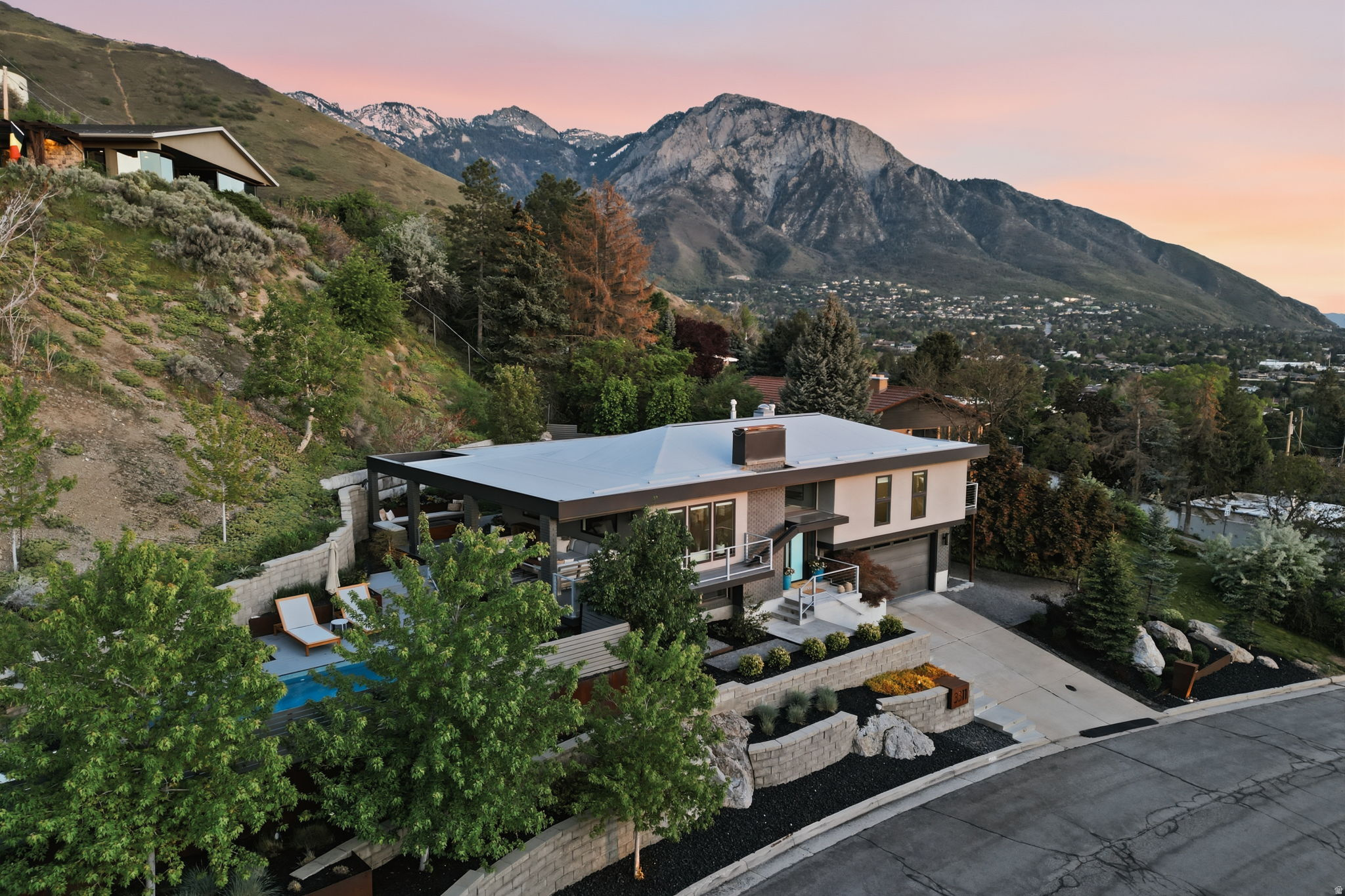 EASTWOOD HILLS - Residential