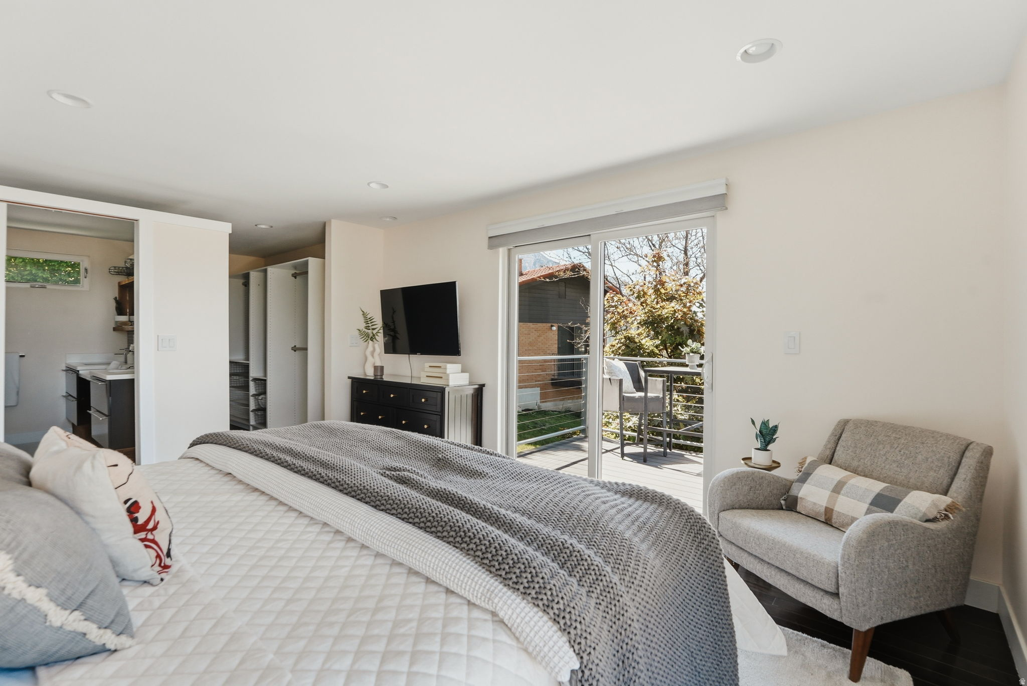 EASTWOOD HILLS - Residential