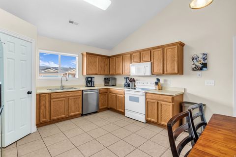 Tiny photo for 4061 S MONTEGO DR W, Saratoga Springs, UT 84045 (MLS # 2151871)
