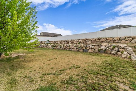 Tiny photo for 4061 S MONTEGO DR W, Saratoga Springs, UT 84045 (MLS # 2151871)