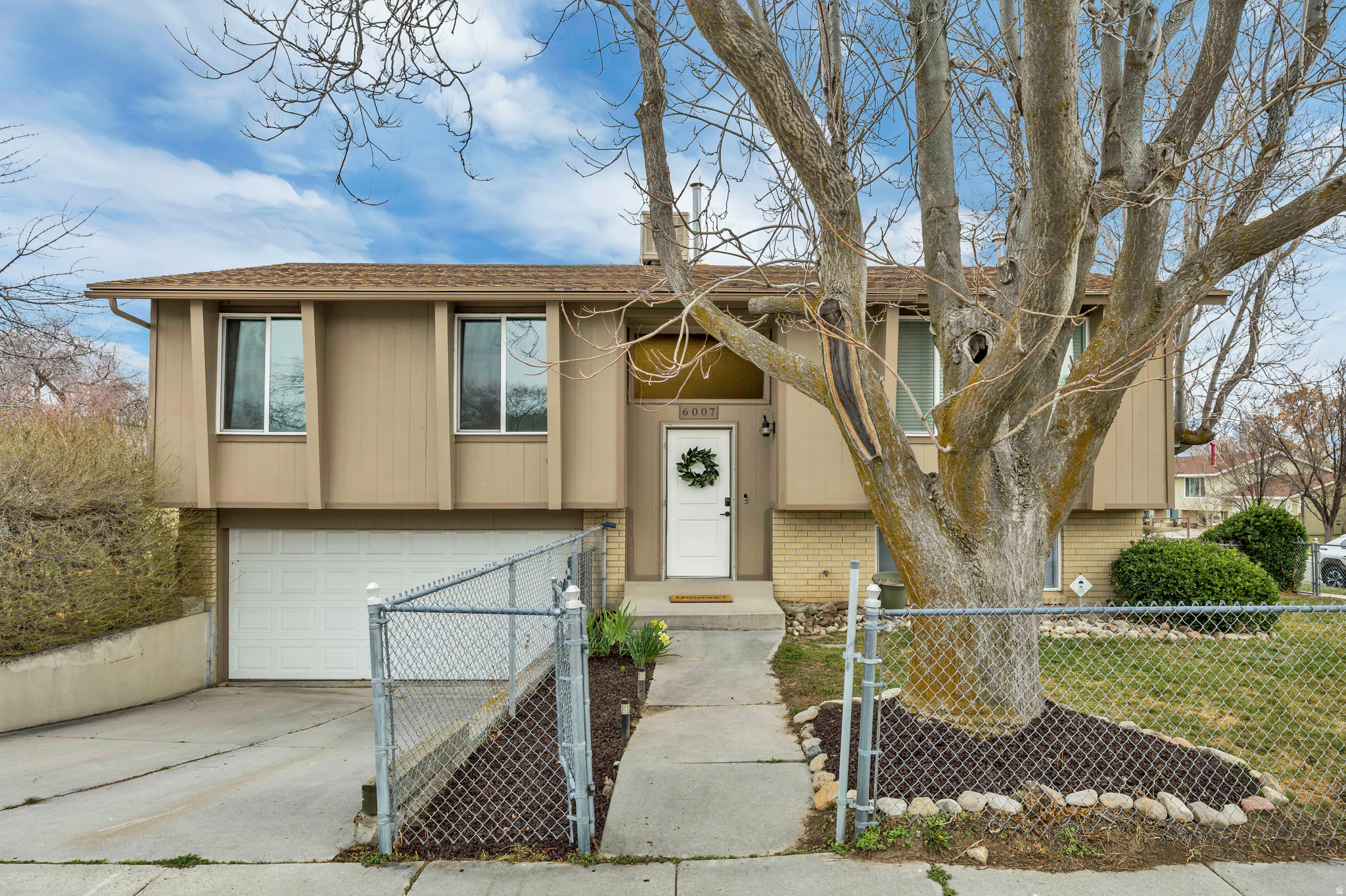 HAZELHURST #1 - Residential