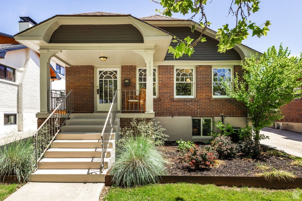 Photo of 1603 S 1600 E, Salt Lake City, UT 84105 (MLS # 2114647)