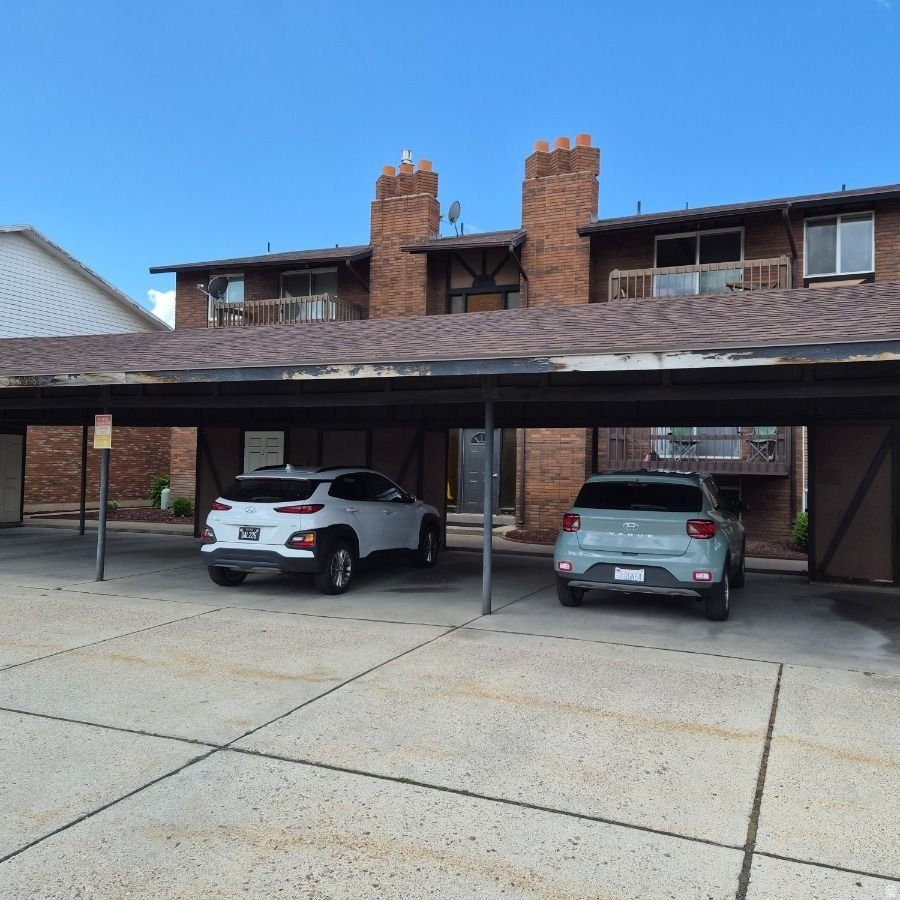 ROSEWOOD MANOR - Residential
