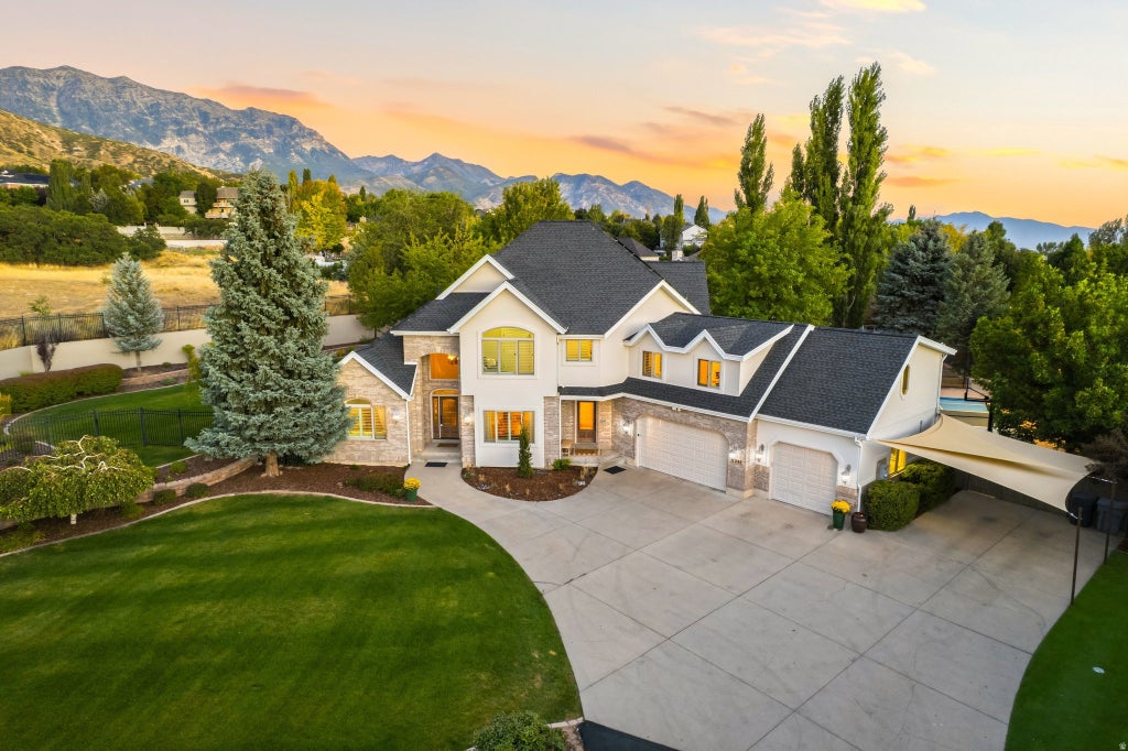 Photo of 1044 E CENTER ST, Lindon, UT 84042 (MLS # 2185212)