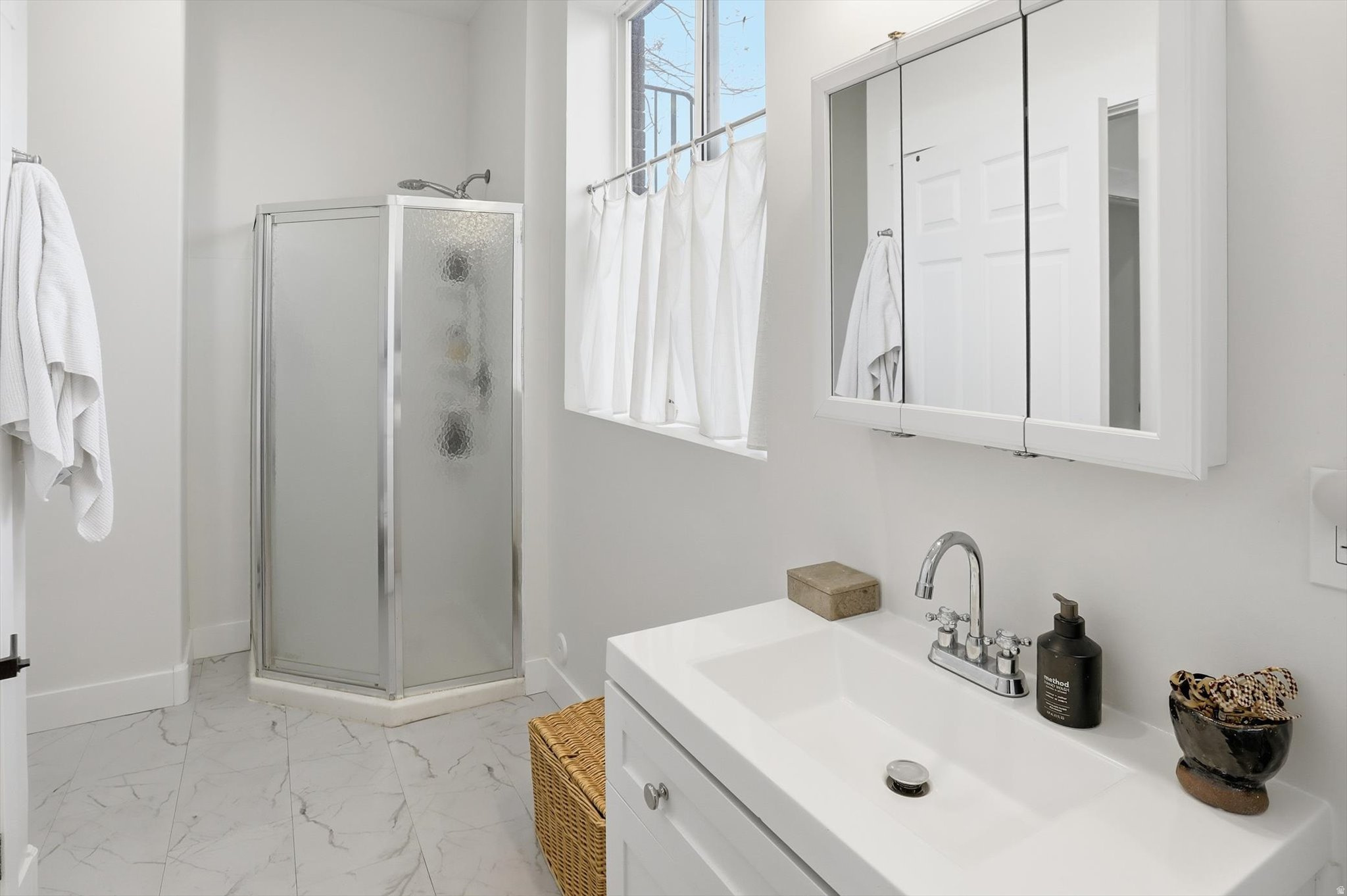 ARGYLE ACRES - Residential