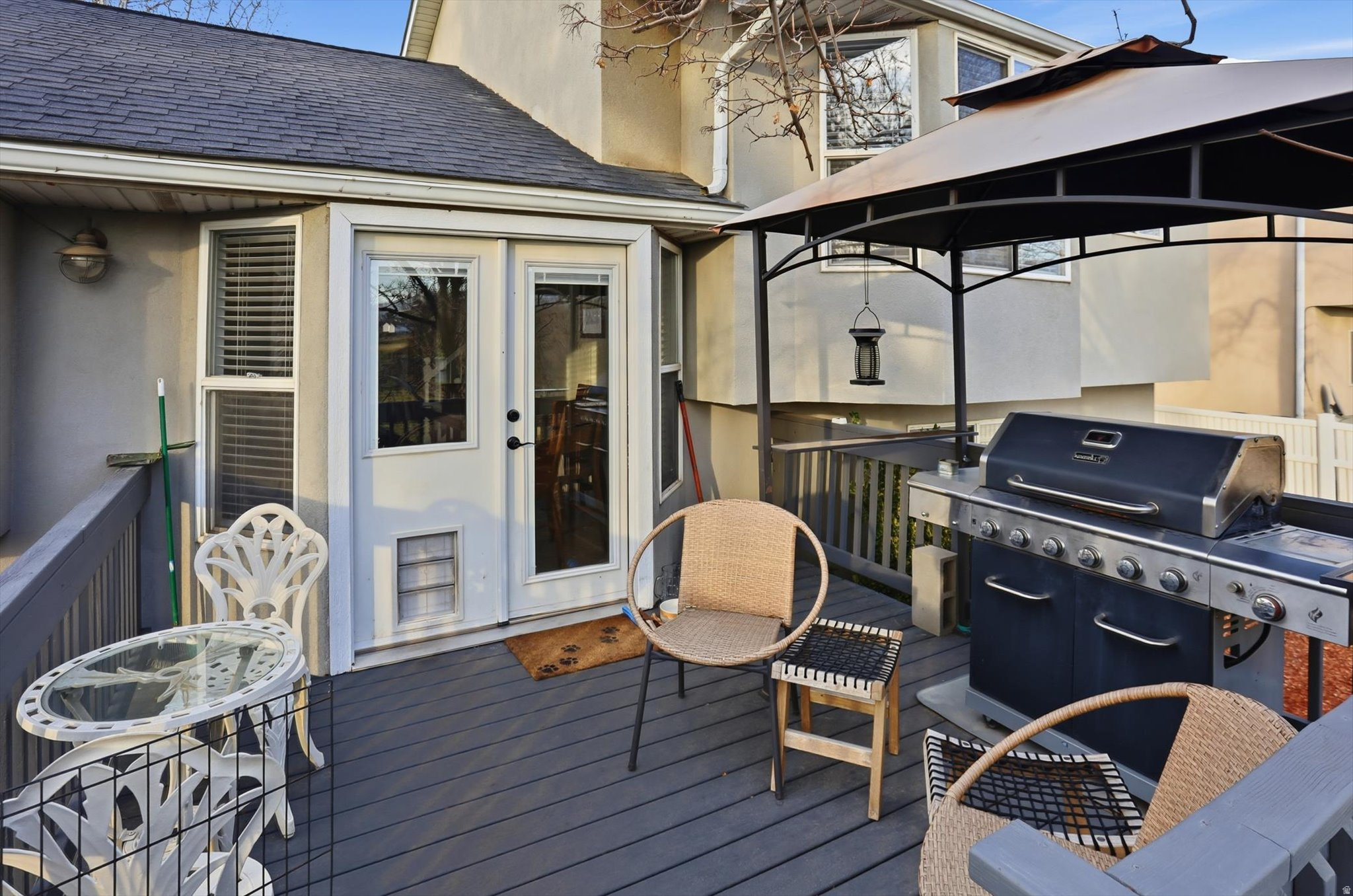 ARGYLE ACRES - Residential