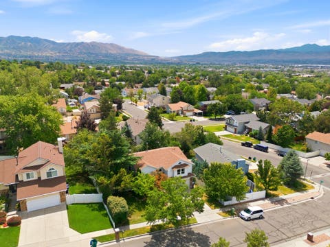Tiny photo for 1112 E EAGLE RIDGE CIR, Sandy, UT 84094 (MLS # 2175702)