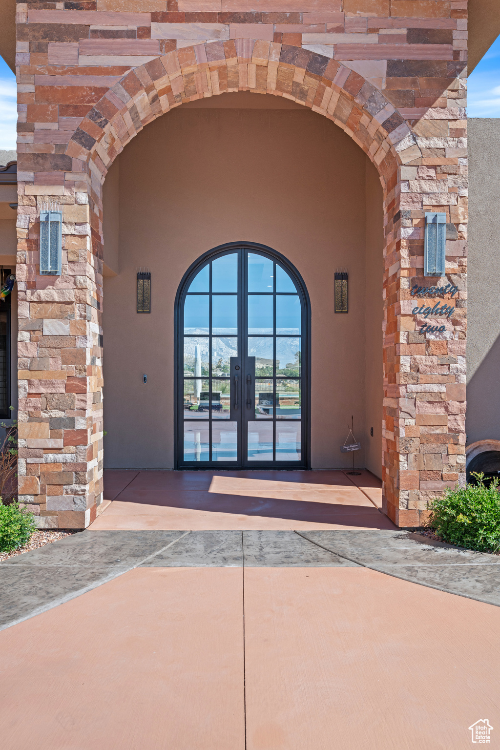 LEDGES OF ST GEORGE - Residential