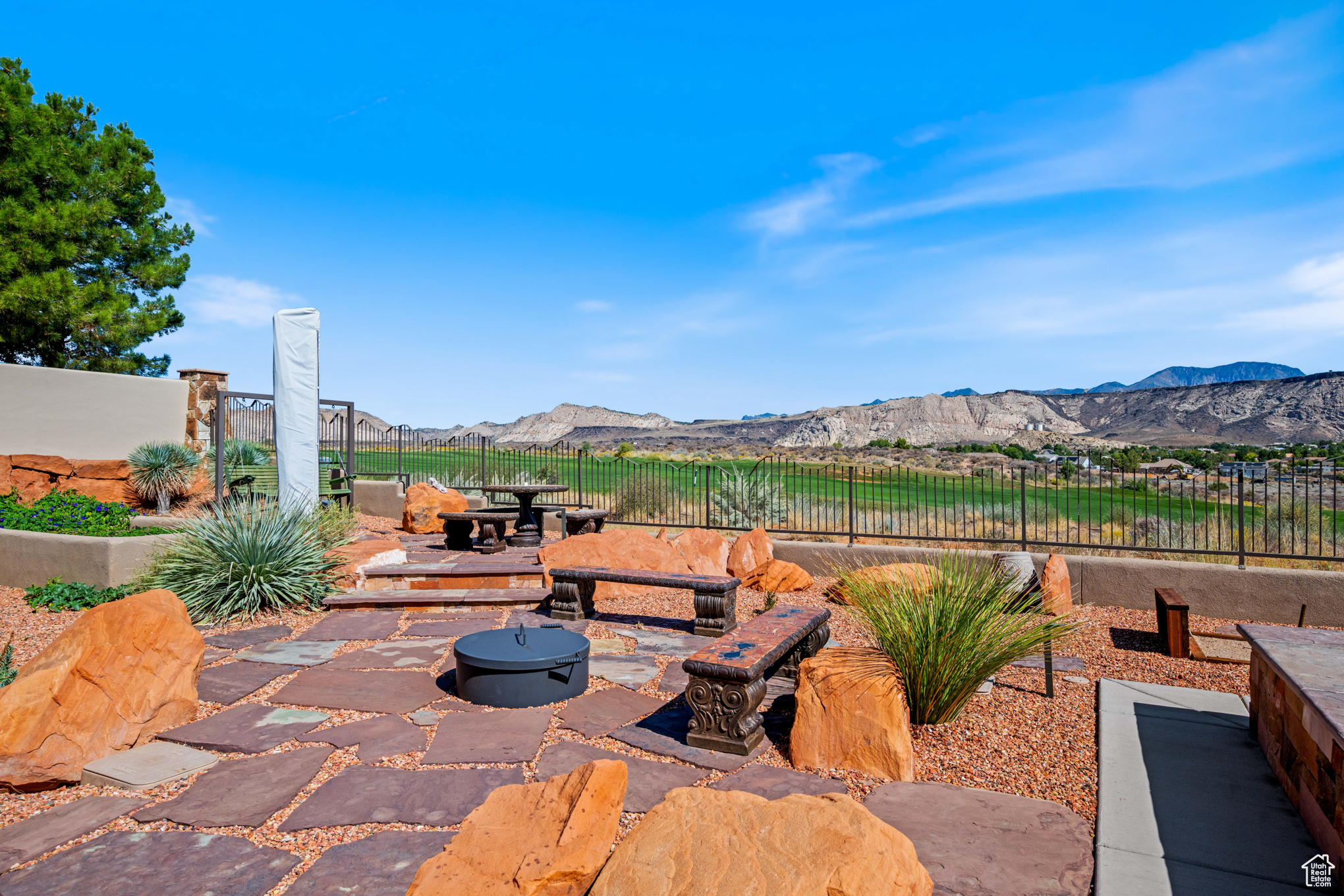 LEDGES OF ST GEORGE - Residential