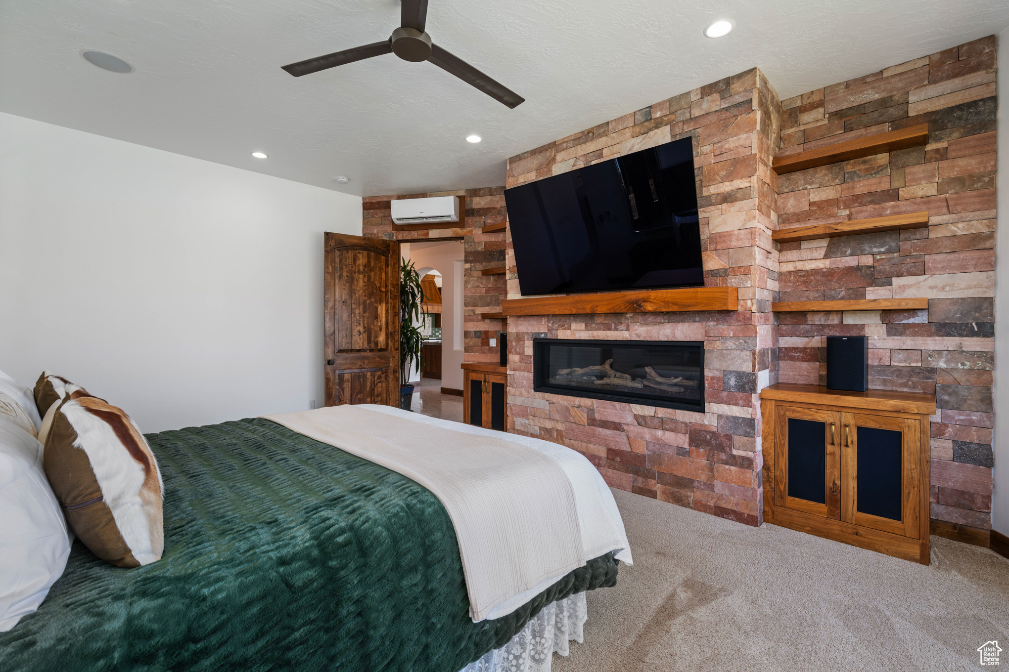 LEDGES OF ST GEORGE - Residential