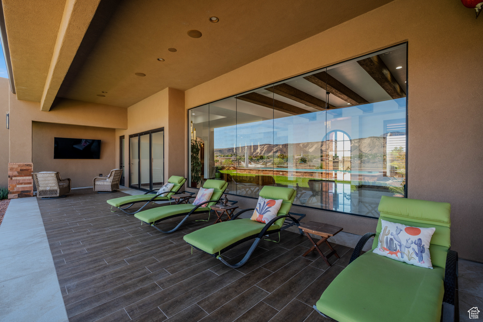 LEDGES OF ST GEORGE - Residential