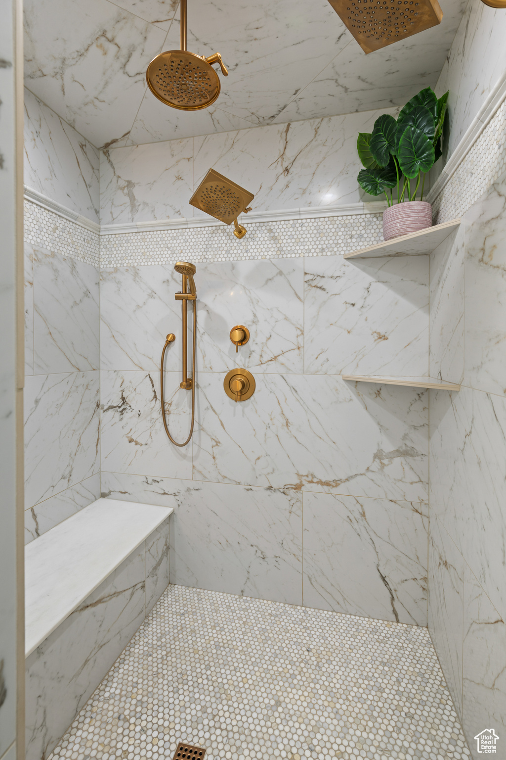 LEDGES OF ST GEORGE - Residential