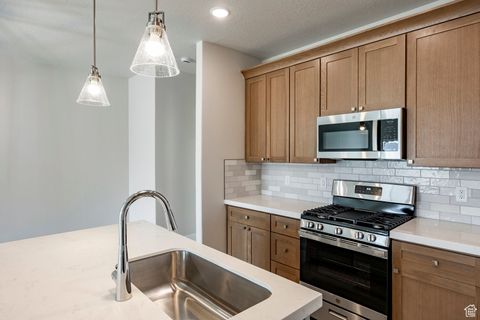 Tiny photo for 2744 E 1060 S, Spanish Fork, UT 84660 (MLS # 2114415)