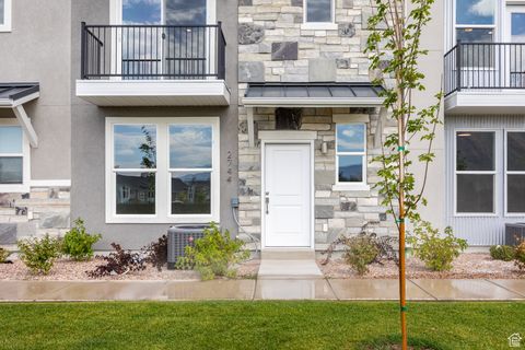 Tiny photo for 2744 E 1060 S, Spanish Fork, UT 84660 (MLS # 2114415)