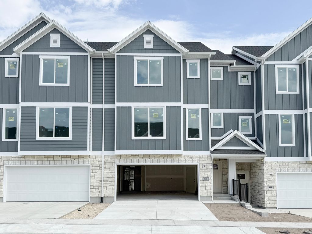 Photo for 2178 W CAPE FOX WAY #221, Lehi, UT 84043 (MLS # 2119983)