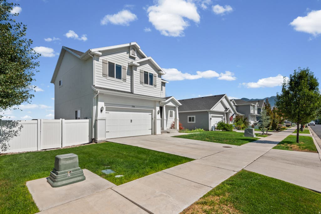 Photo of 779 N STALLION DR, Spanish Fork, UT 84660 (MLS # 2173691)