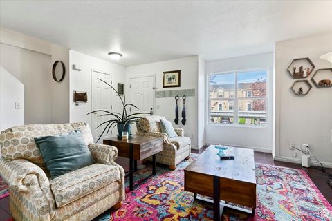 Tiny photo for 1179 W DUN ROBIN CT, Murray, UT 84123 (MLS # 2119283)