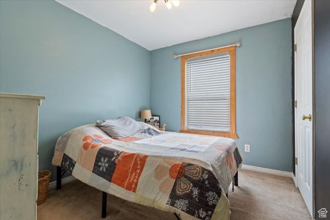 Tiny photo for 1179 W DUN ROBIN CT, Murray, UT 84123 (MLS # 2119283)