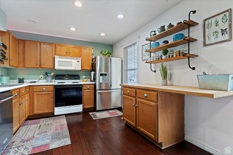 Tiny photo for 1179 W DUN ROBIN CT, Murray, UT 84123 (MLS # 2119283)