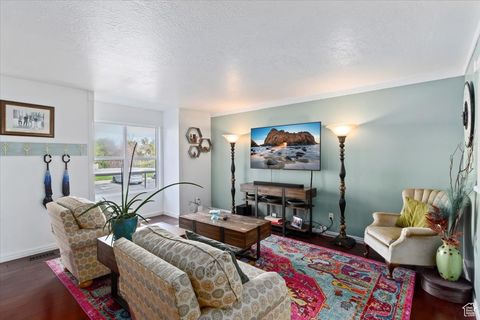 Tiny photo for 1179 W DUN ROBIN CT, Murray, UT 84123 (MLS # 2119283)