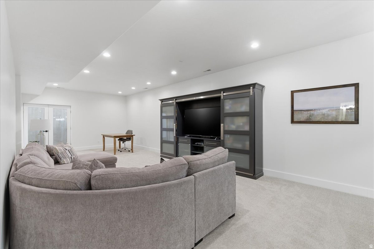 SOMERSET RIDGE - Residential