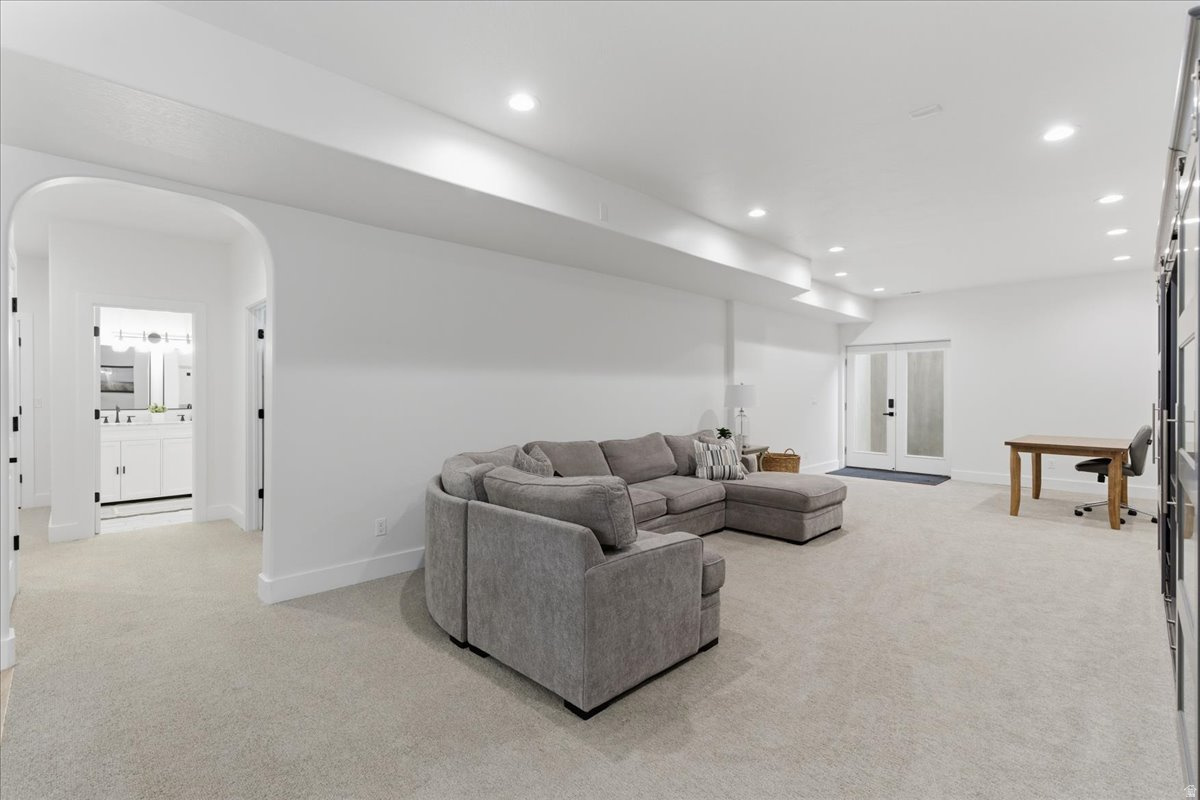 SOMERSET RIDGE - Residential