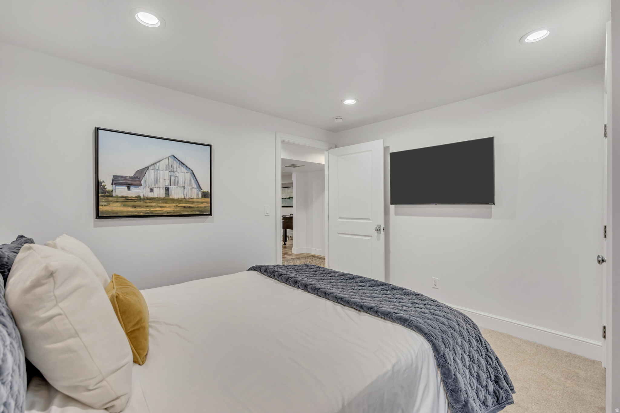 PINEVIEW POINT - Residential