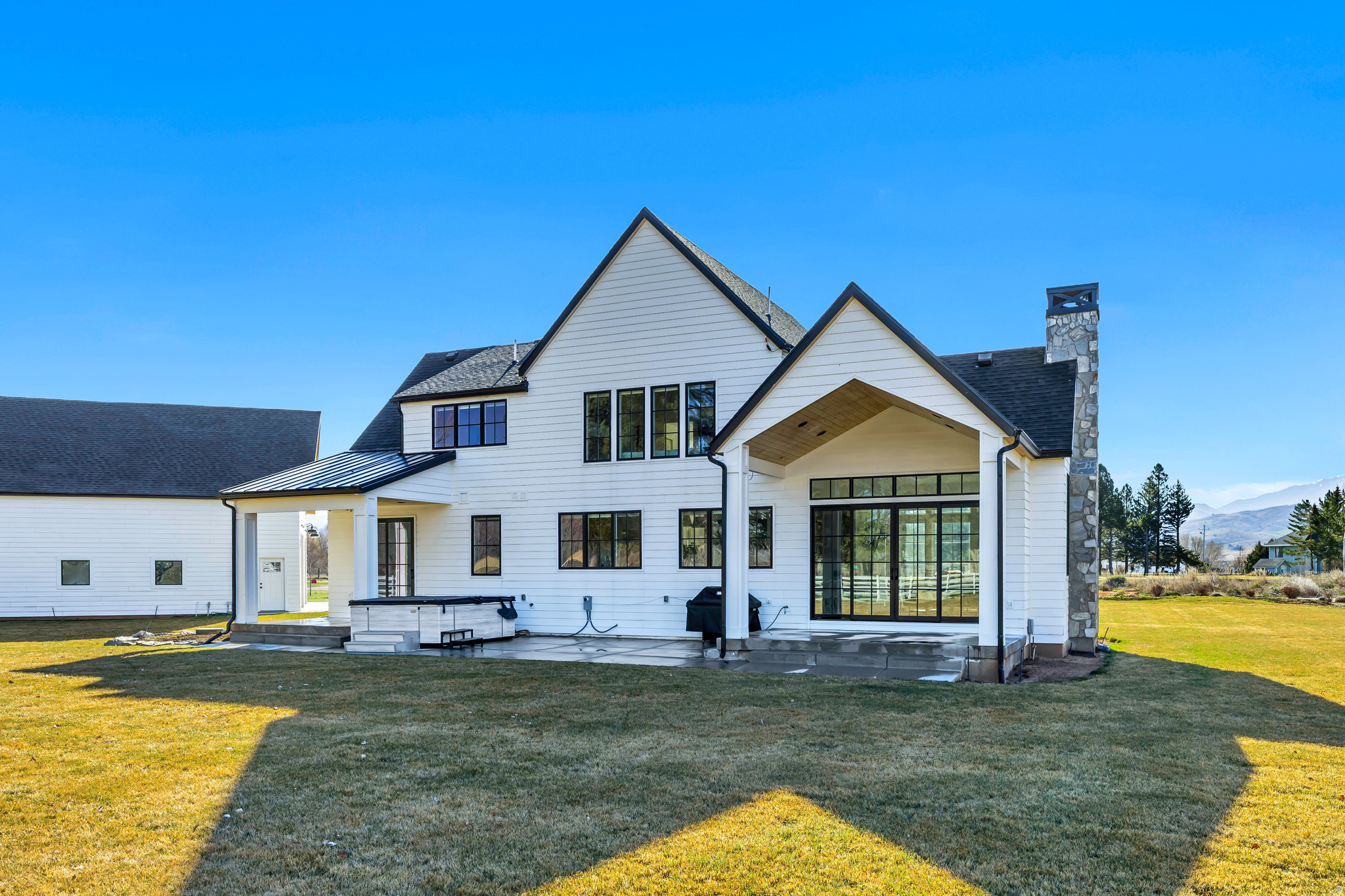 PINEVIEW POINT - Residential