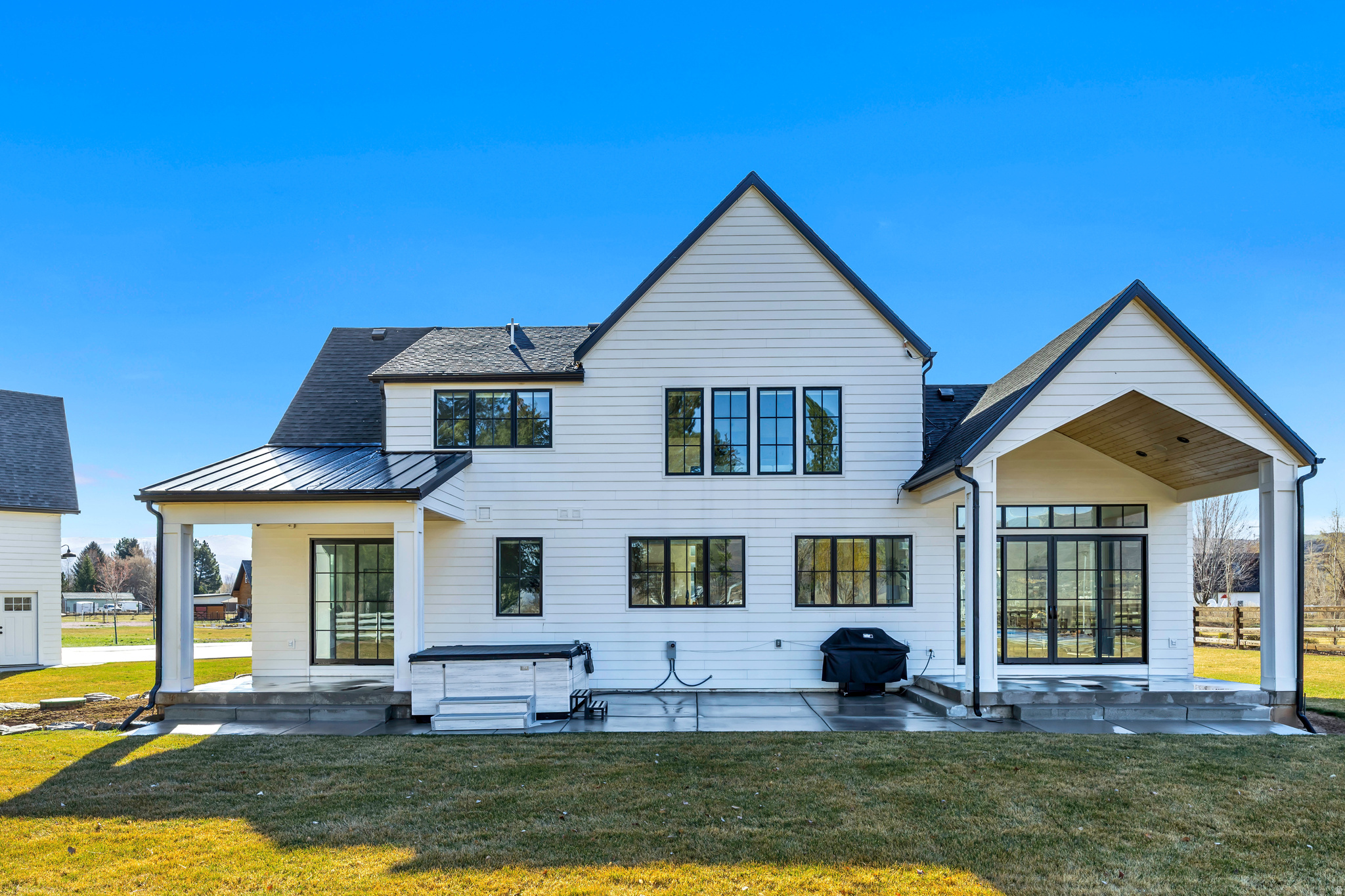 PINEVIEW POINT - Residential