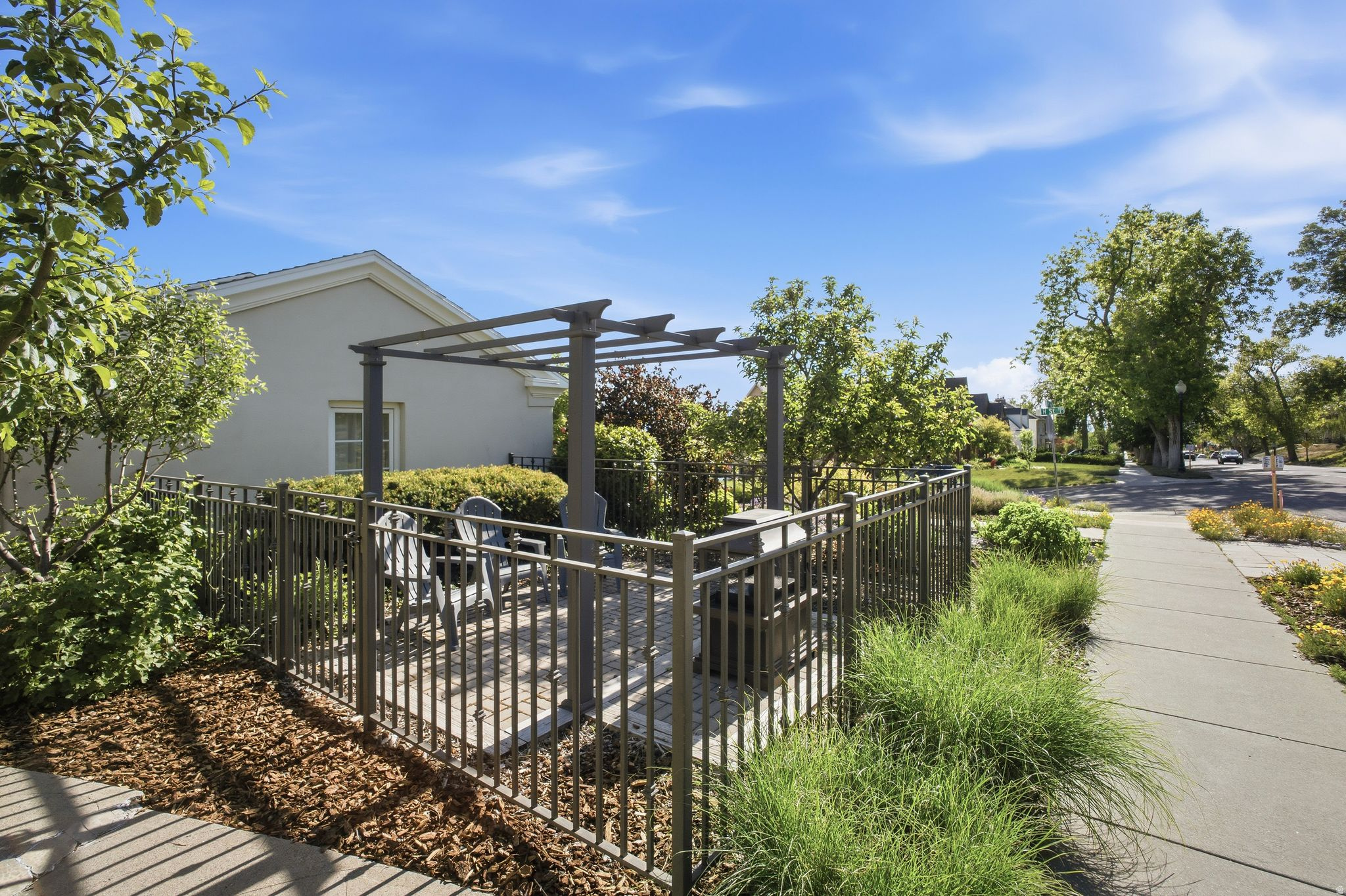 THE AVENUES - Residential