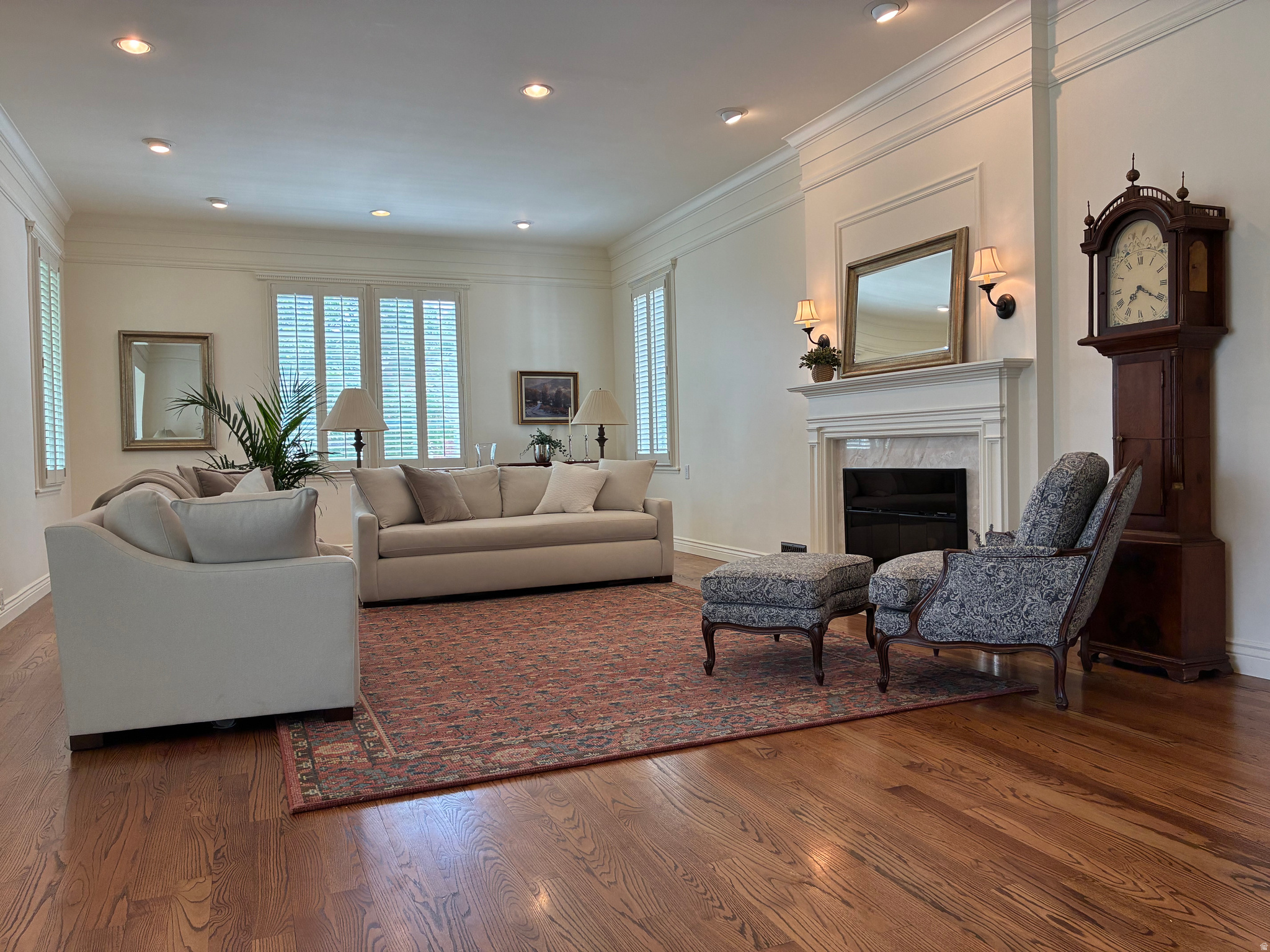 THE AVENUES - Residential