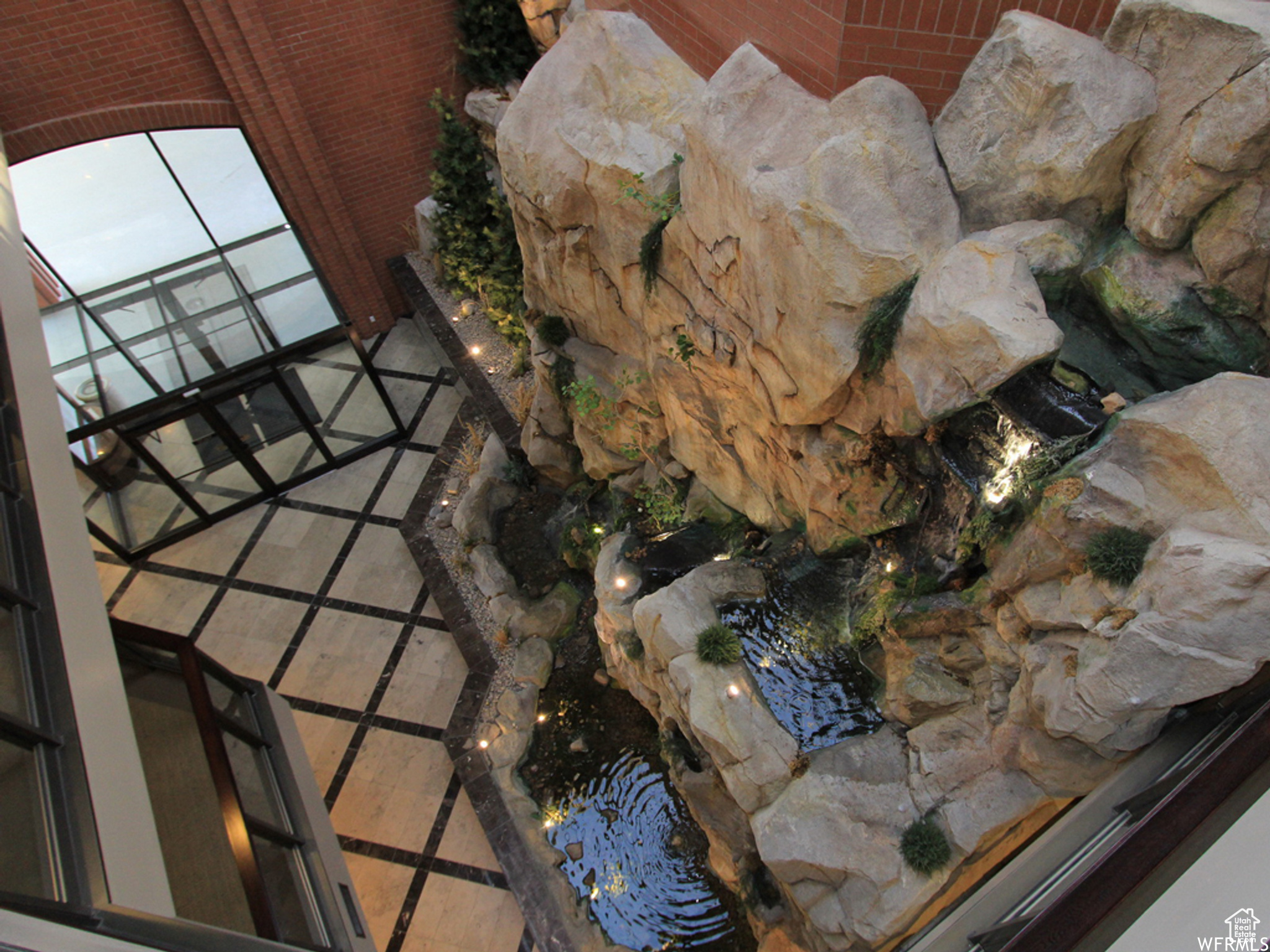 TERRACE FALLS - Residential