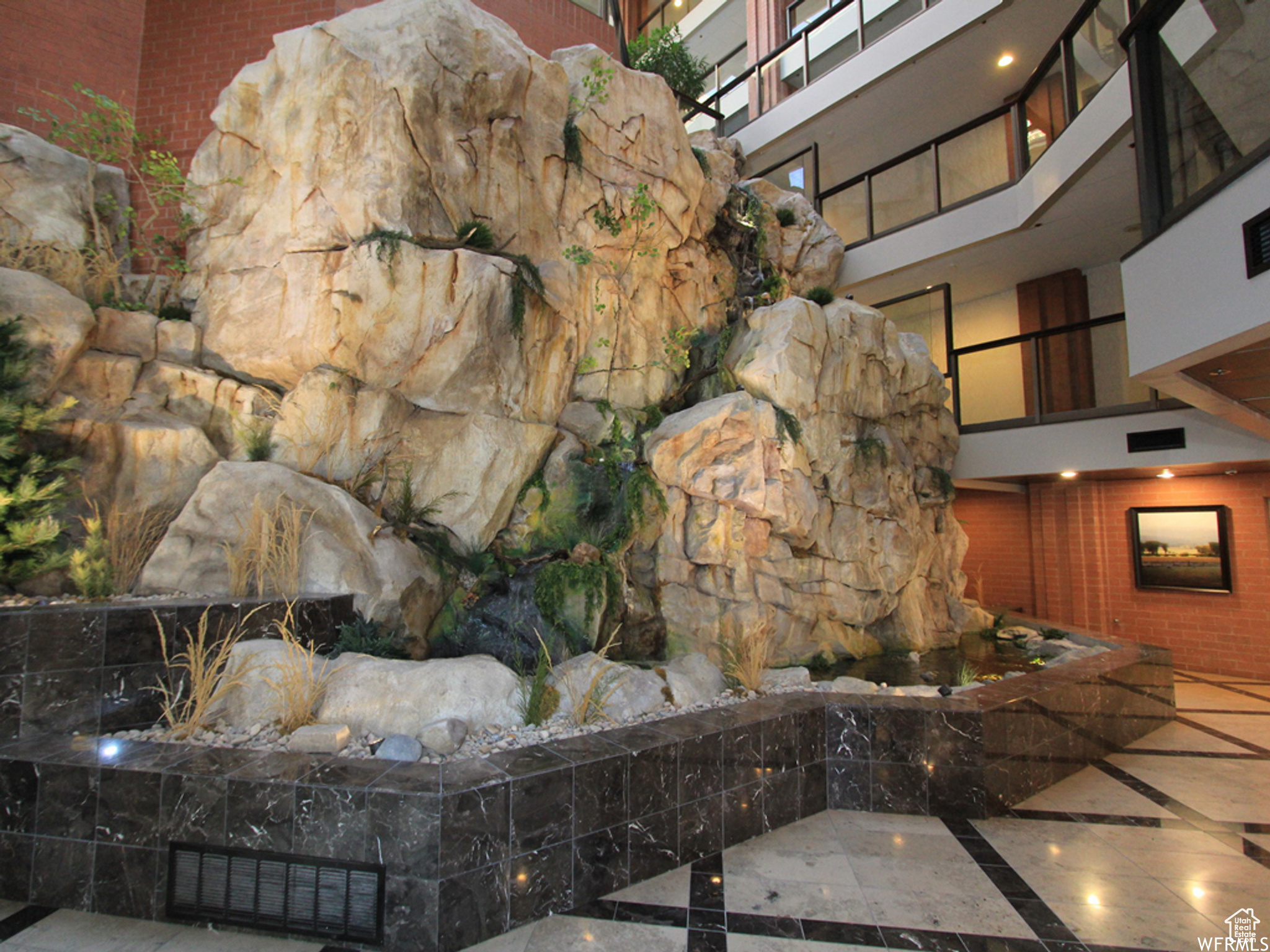 TERRACE FALLS - Residential