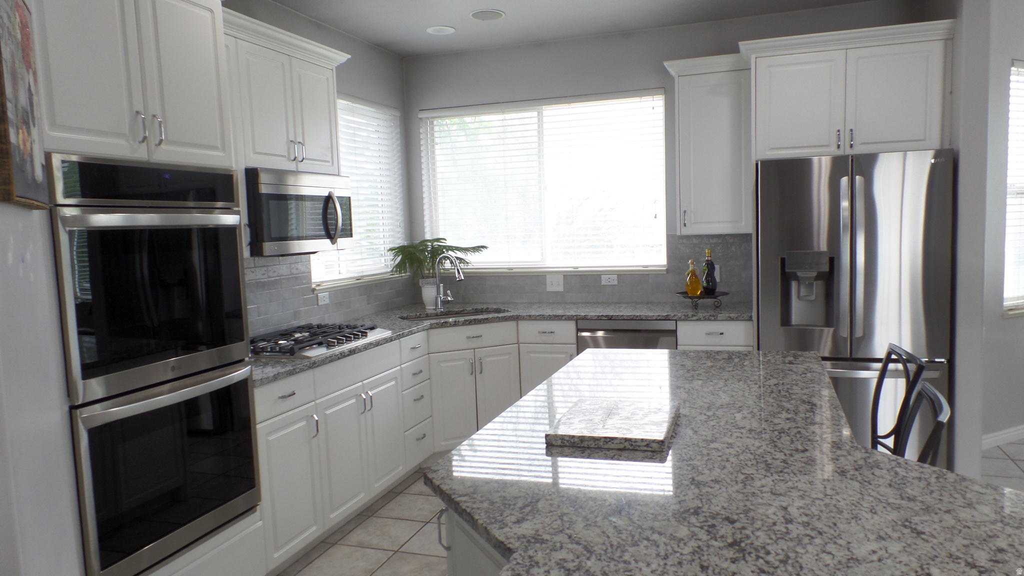CARRIAGE CREEK - Residential
